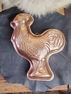 Copper Chicken Hanging Mold